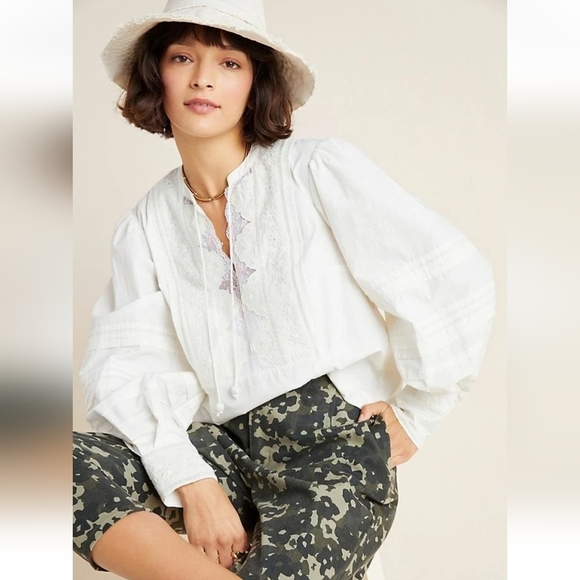 By Anthropologie Delilah Pleated Peasant Blouse Embroidered White Lace Size 4 - Picture 17 of 17